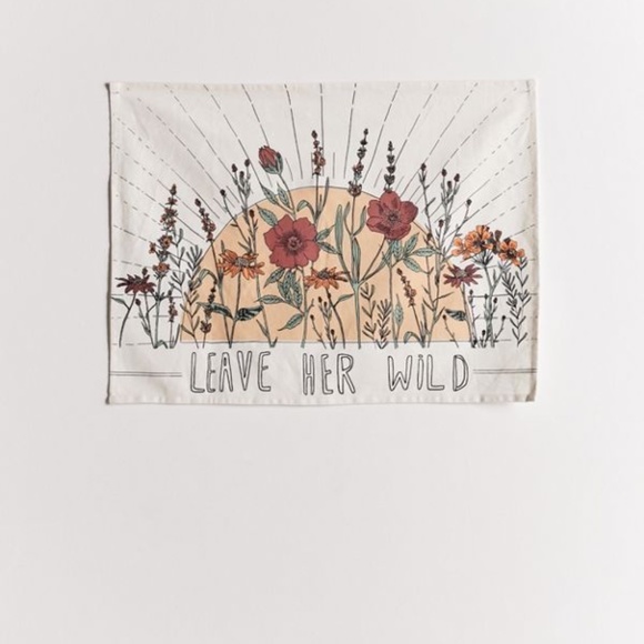 Urban Outfitters Other - Urban Outfitters Leave her wild tapestry